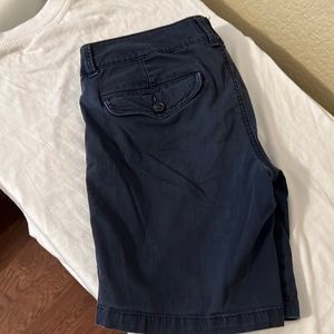 American Eagle navy shorts, 7” inseam size 4